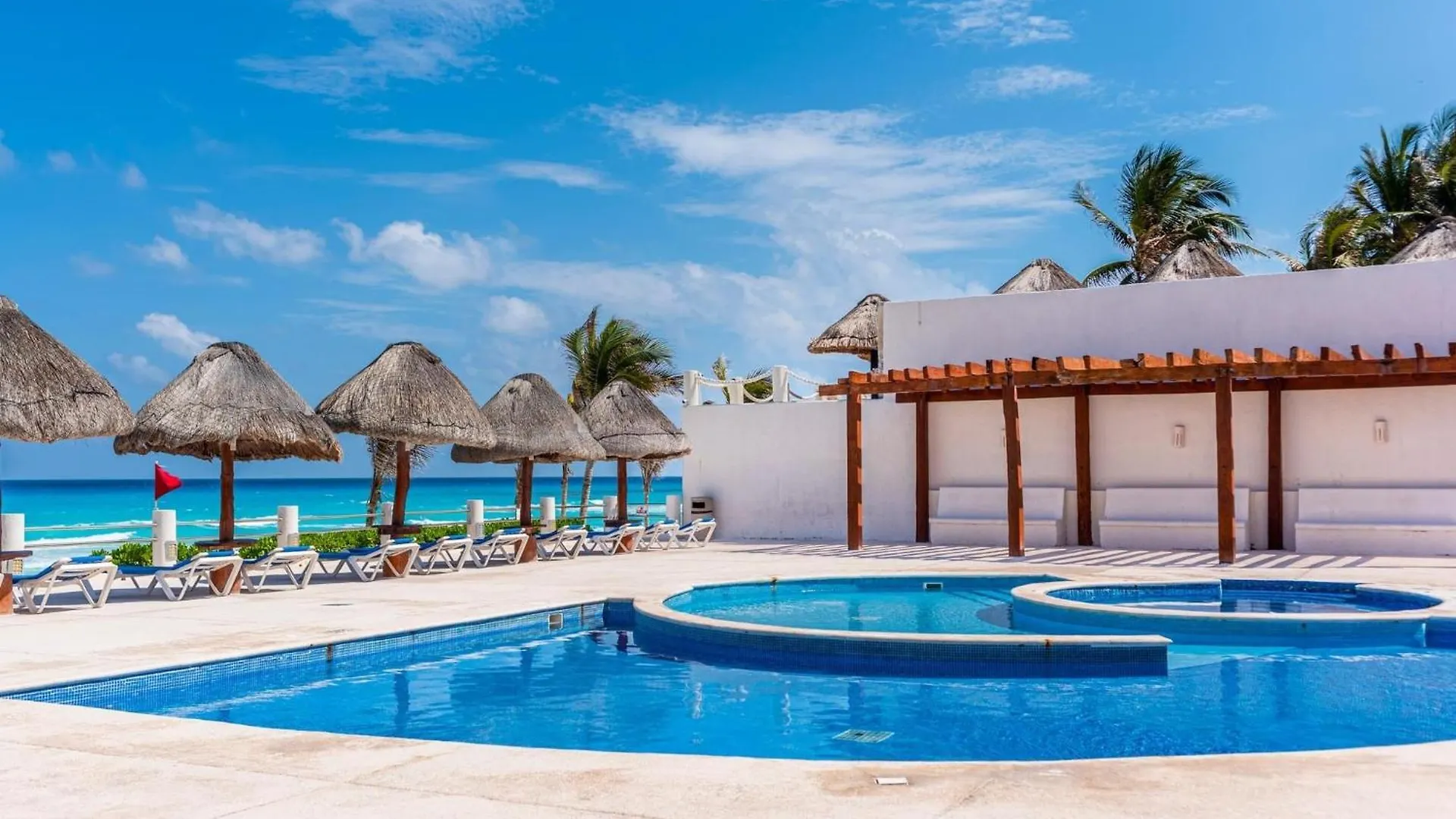 Lägenhet Cancun Hotel Zone - 2 Bedroom Beachfront, Bright And Spacious