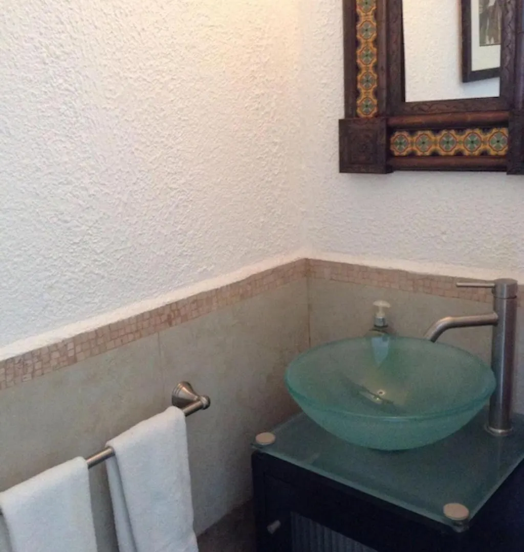 Cancun Hotel Zone - 2 Bedroom Beachfront, Bright And Spacious