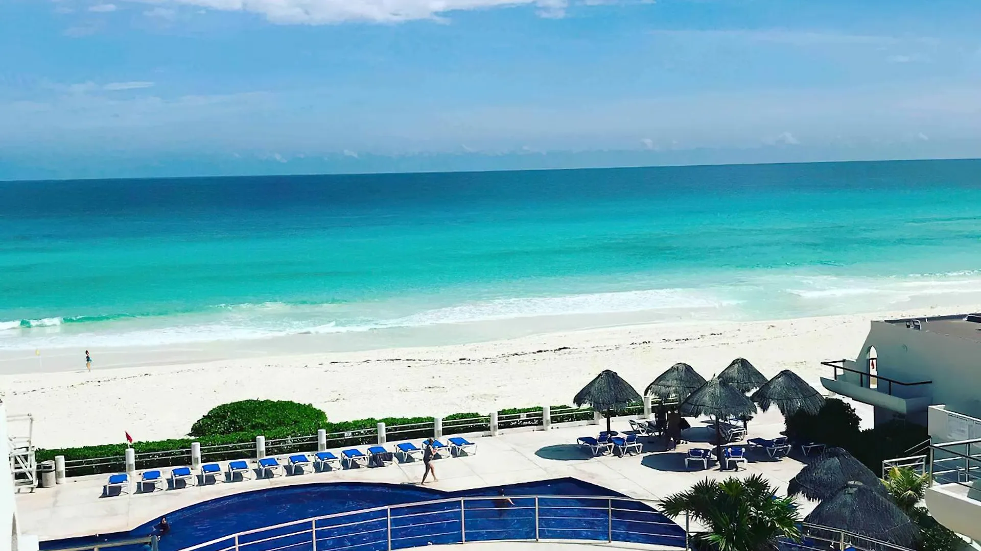 Cancun Hotel Zone - 2 Bedroom Beachfront, Bright And Spacious Apartment