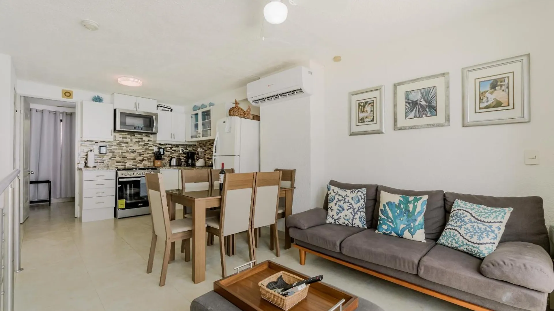 Apartment Cancun Hotel Zone - 2 Bedroom Beachfront, Bright And Spacious