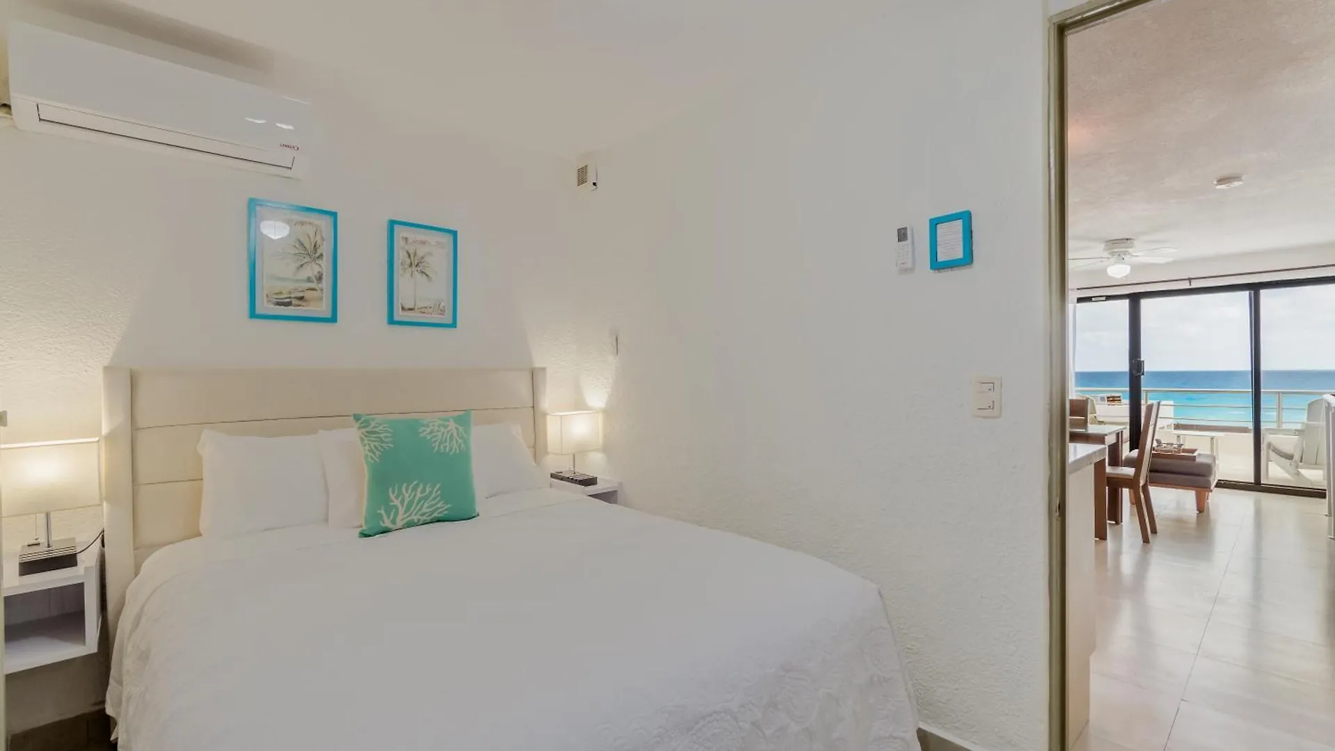 Apartment Cancun Hotel Zone - 2 Bedroom Beachfront, Bright And Spacious